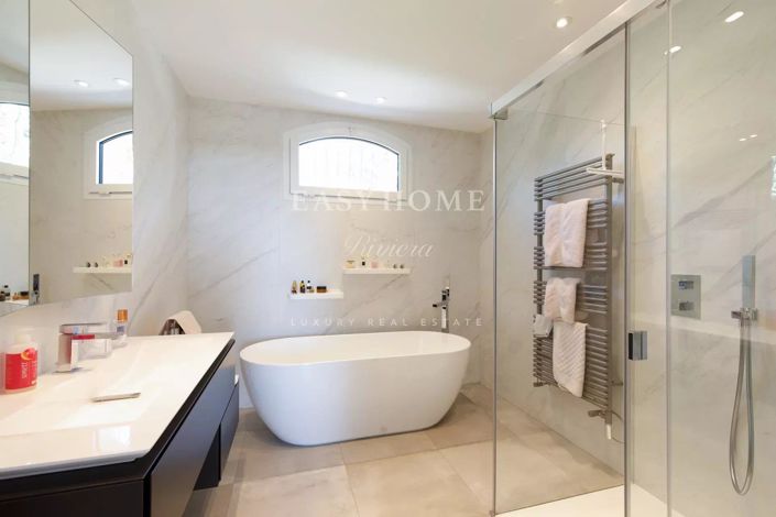 Image No.15-Maison de 6 chambres à vendre à La Roquette-sur-Siagne