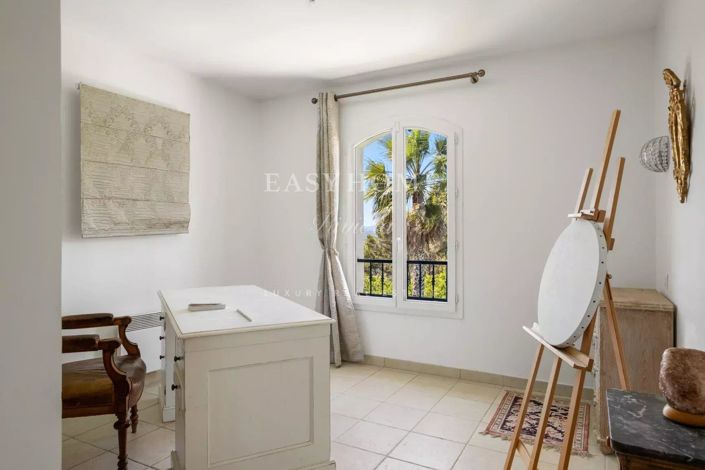 Image No.22-4 Bed House for sale