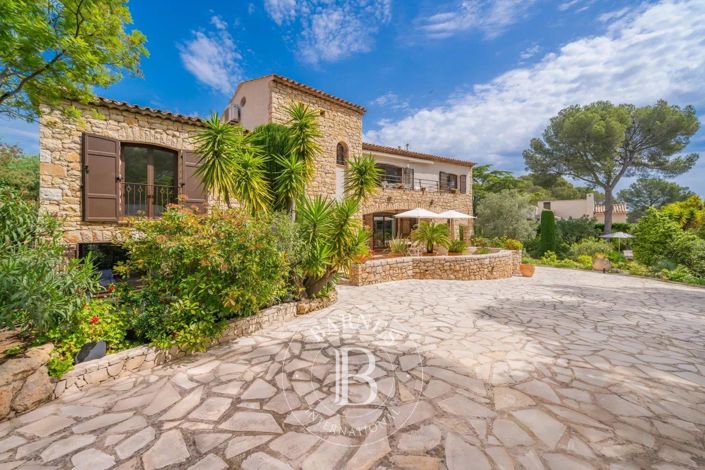 Image No.8-4 Bed House for sale