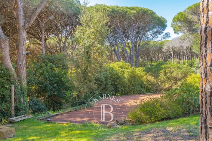 Image No.16-5 Bed House for sale