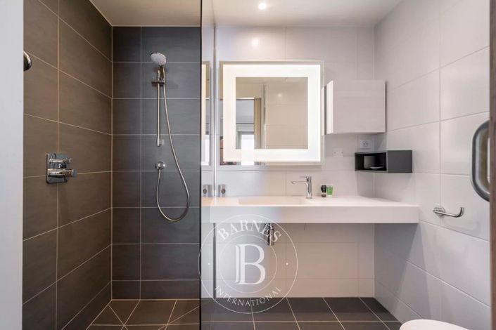 Image No.10-6 Bed House for sale