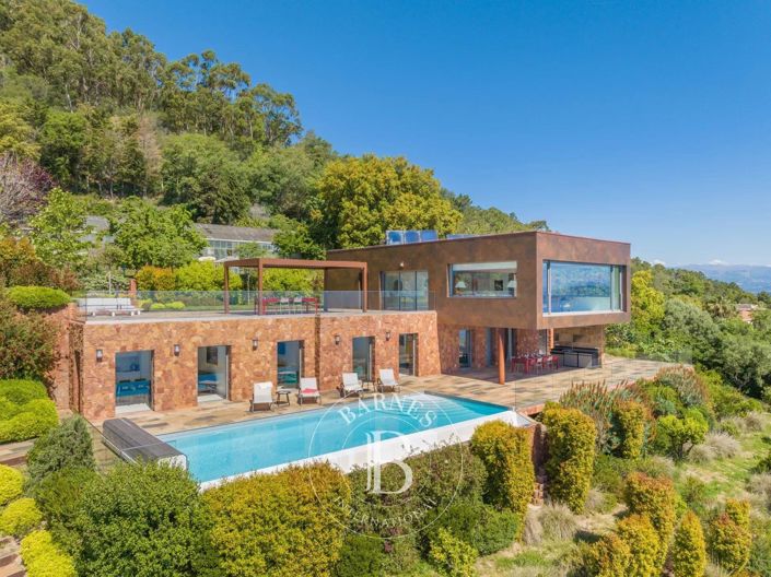 Image No.11-6 Bed House for sale