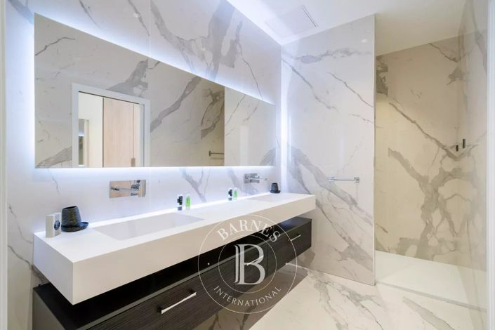 Image No.4-6 Bed House for sale