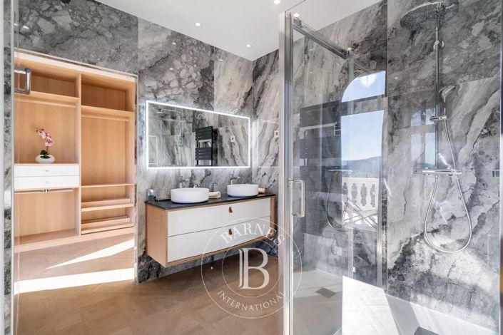 Image No.11-5 Bed House for sale