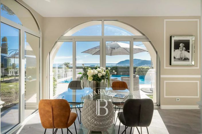 Image No.7-5 Bed House for sale