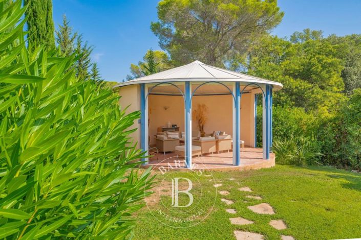 Image No.2-Maison de 6 chambres à vendre à Saint-Raphael