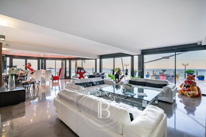 Image No.3-3 Bed House for sale