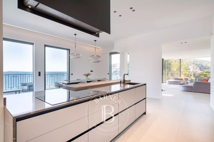 Image No.3-4 Bed House for sale