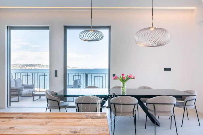 Image No.9-4 Bed House for sale