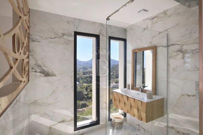 Image No.6-Maison de 5 chambres à vendre à Mandelieu-la-Napoule