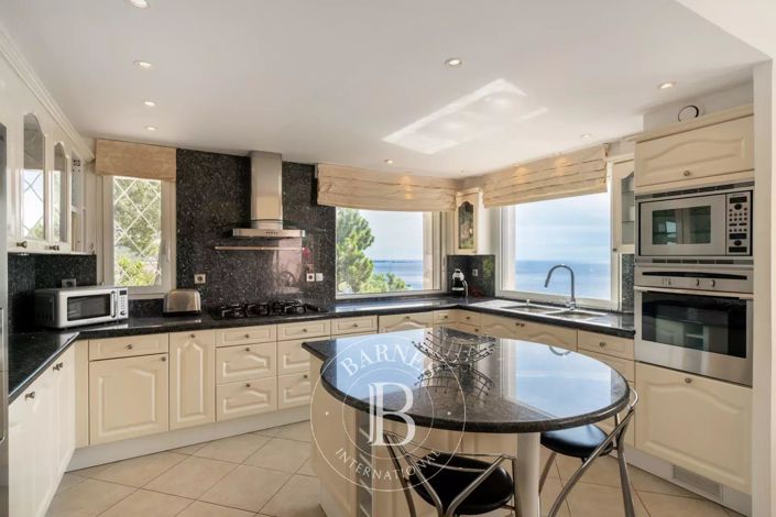 Image No.5-4 Bed House for sale