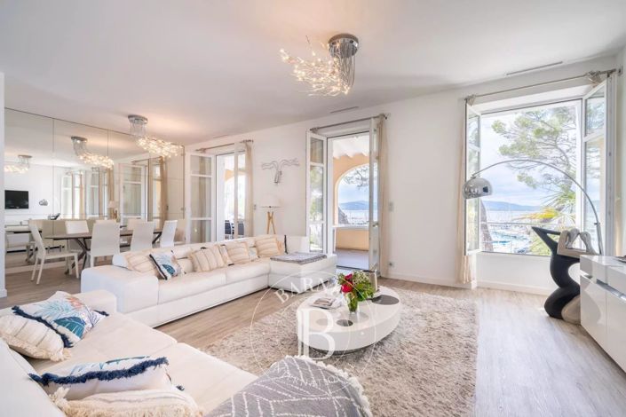 Image No.3-Maison de 8 chambres à vendre à Saint-Raphael