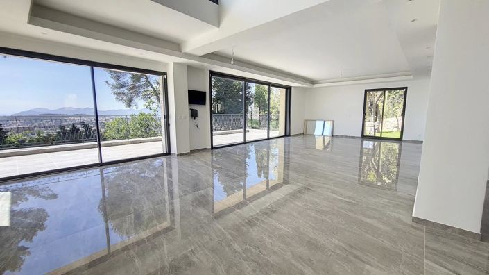 Image No.5-5 Bed House for sale