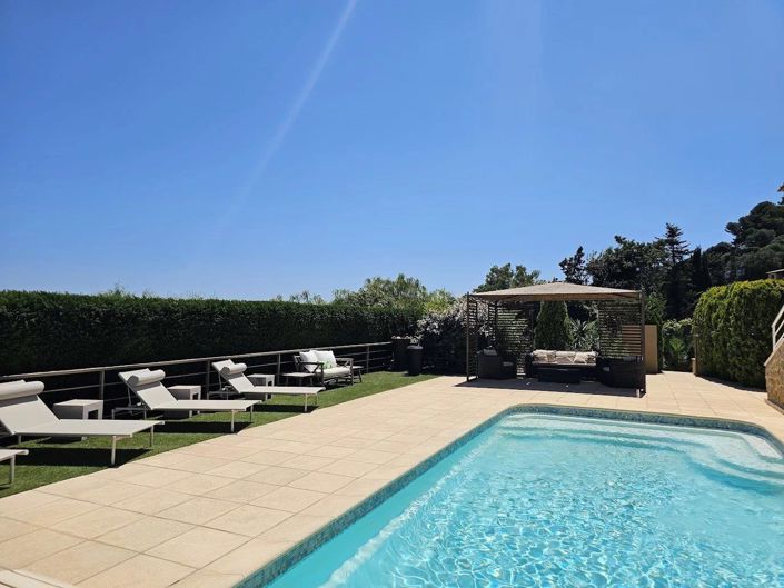 Image No.3-5 Bed House for sale