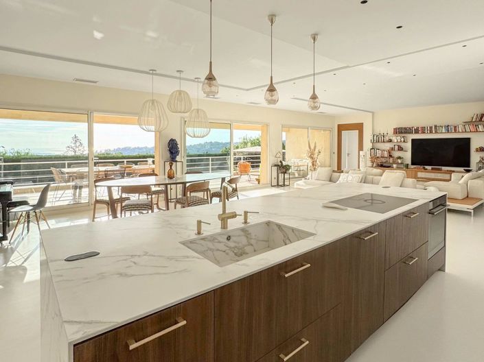 Image No.4-5 Bed House for sale