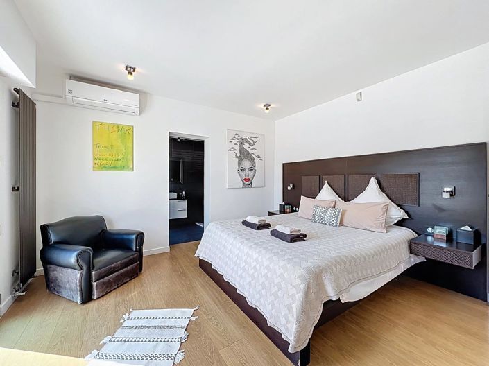 Image No.15-4 Bed House for sale