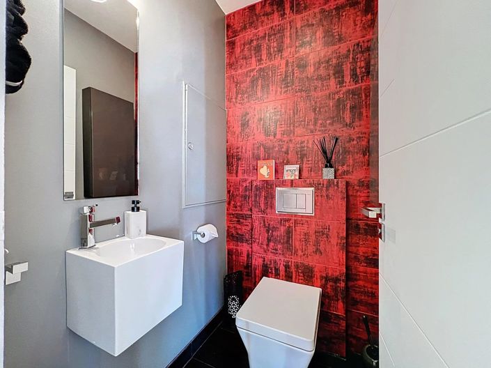 Image No.22-4 Bed House for sale