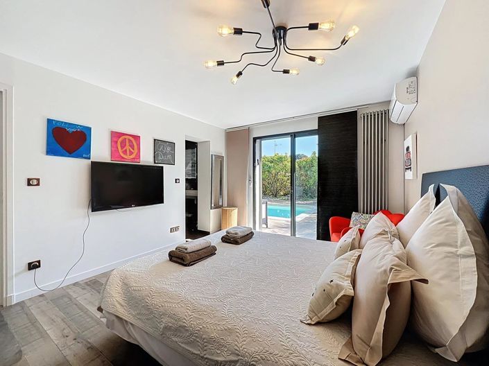 Image No.26-4 Bed House for sale