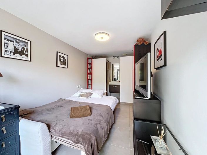 Image No.32-4 Bed House for sale