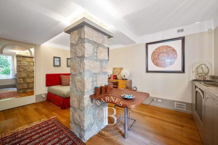 Image No.21-4 Bed Apartment for sale