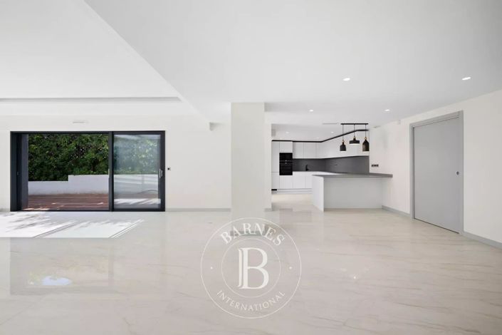 Image No.12-Apartment for sale