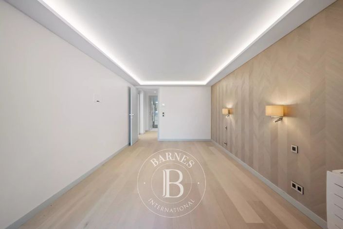 Image No.18-Apartment for sale