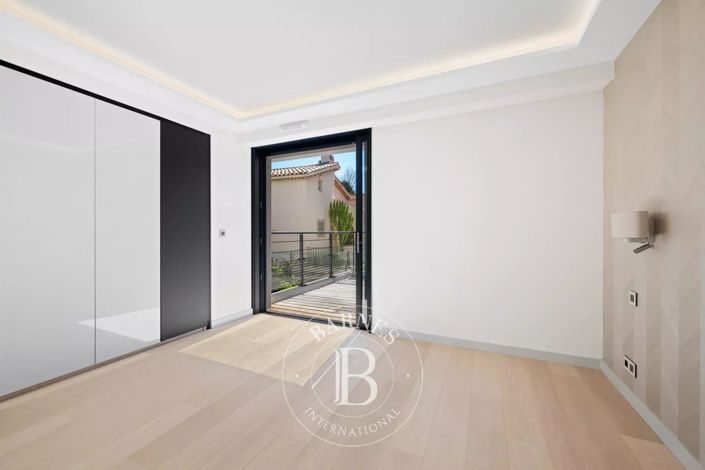 Image No.22-Apartment for sale