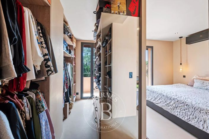 Image No.21-2 Bed Apartment for sale