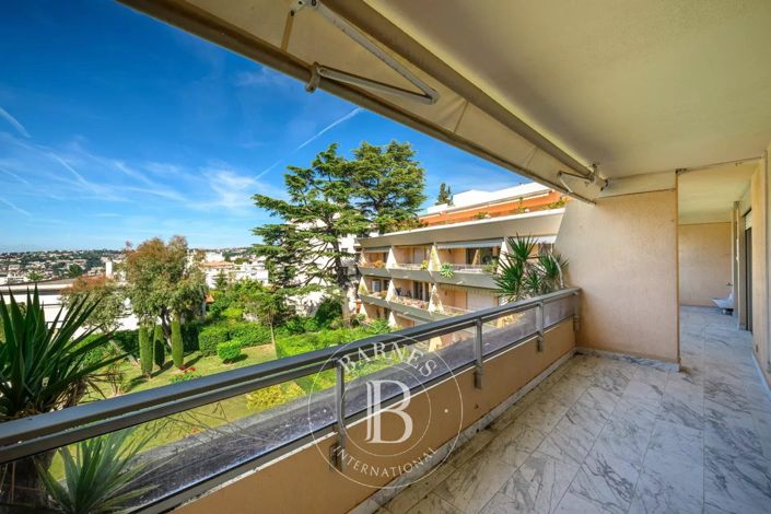 Image No.24-3 Bed Apartment for sale