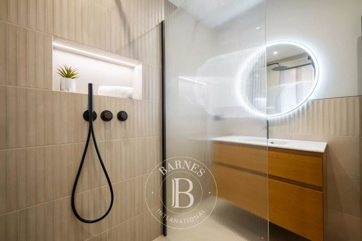 Image No.30-2 Bed Apartment for sale