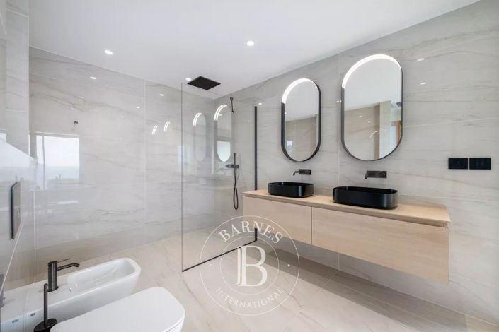 Image No.20-5 Bed Apartment for sale