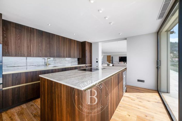 Image No.7-5 Bed Apartment for sale