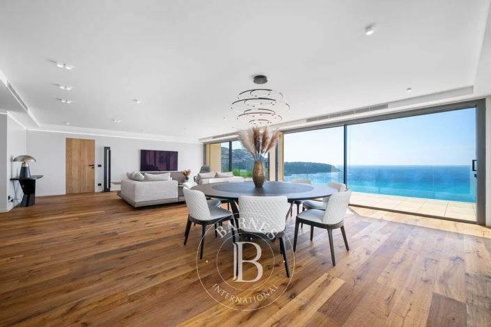 Image No.9-5 Bed Apartment for sale