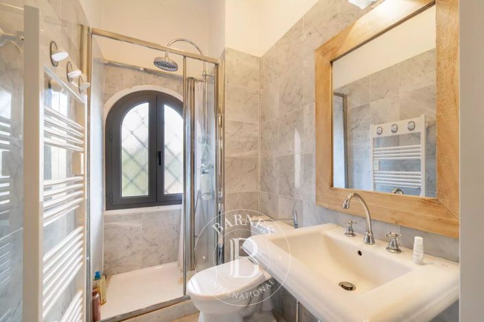 Image No.9-4 Bed House for sale