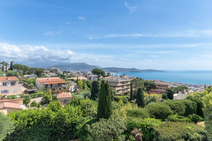 Image No.15-6 Bed House for sale