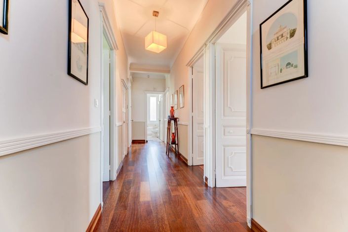 Image No.21-6 Bed House for sale