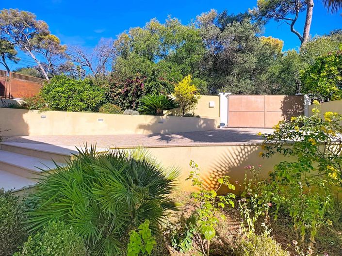 Image No.13-House for sale