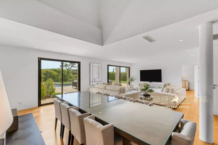 Image No.11-4 Bed House for sale