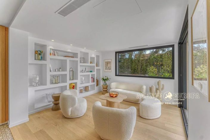 Image No.19-4 Bed House for sale