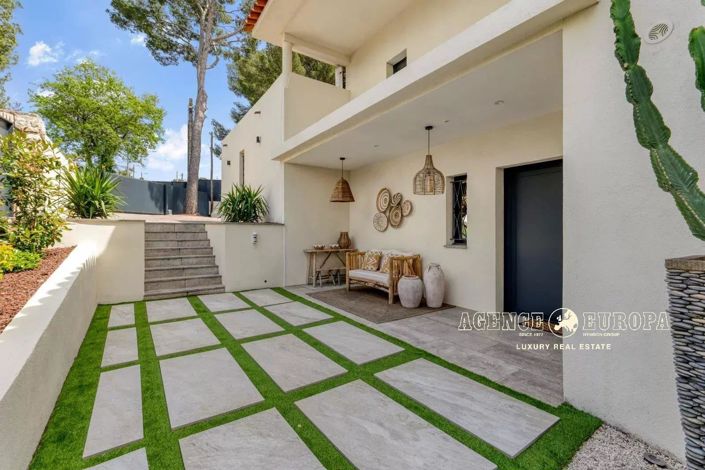 Image No.27-4 Bed House for sale