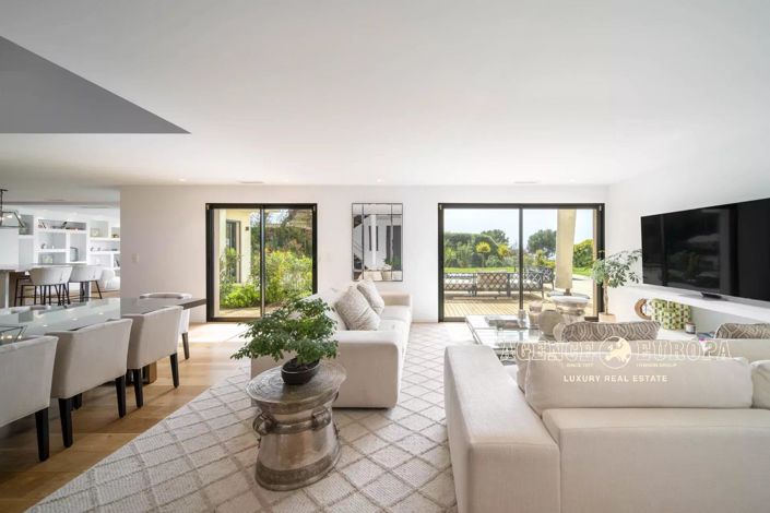 Image No.4-4 Bed House for sale