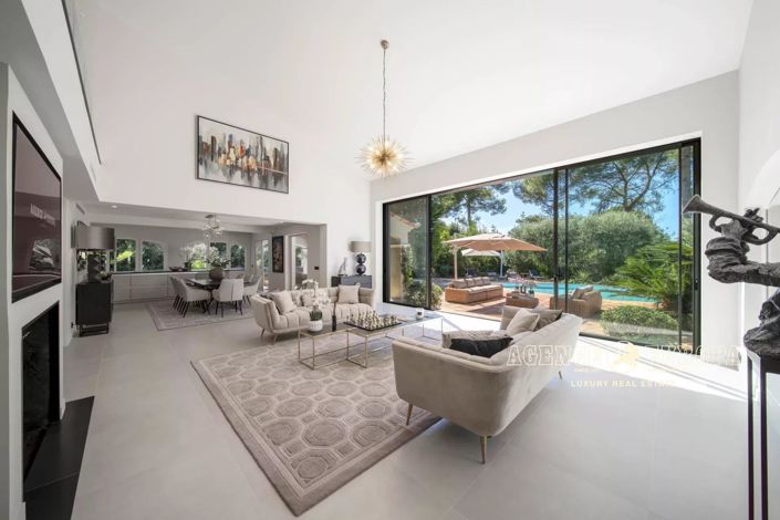 Image No.5-5 Bed House for sale