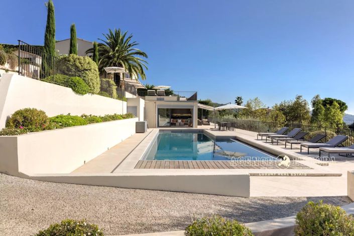 Image No.6-6 Bed House for sale