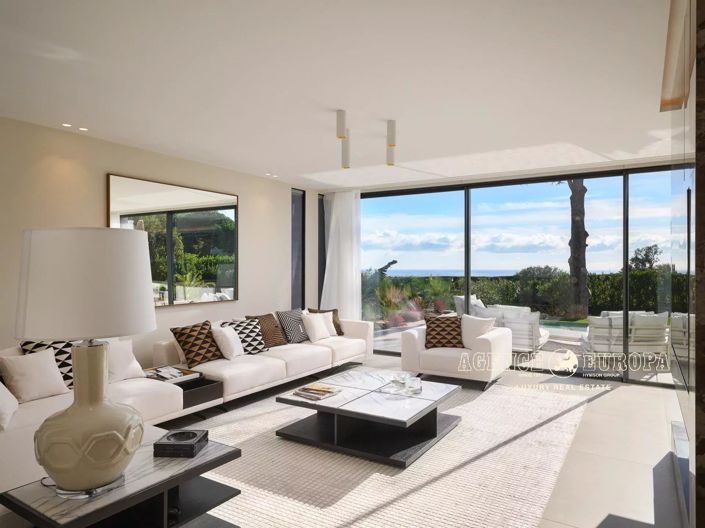 Image No.11-5 Bed House for sale