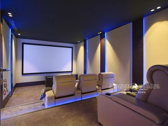 Image No.18-5 Bed House for sale