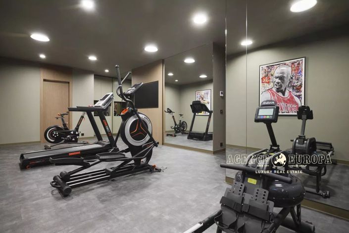 Image No.19-5 Bed House for sale