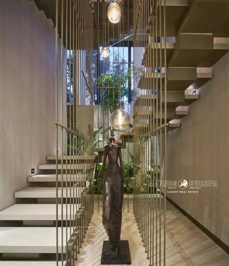 Image No.21-5 Bed House for sale