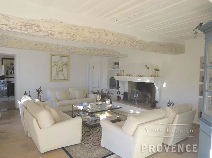 Image No.10-Maison de 11 chambres à vendre à Le Cannet-des-Maures