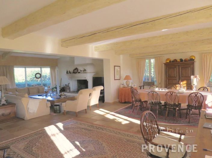 Image No.11-Maison de 11 chambres à vendre à Le Cannet-des-Maures