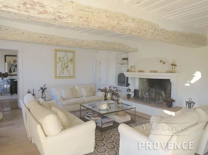 Image No.18-Maison de 11 chambres à vendre à Le Cannet-des-Maures